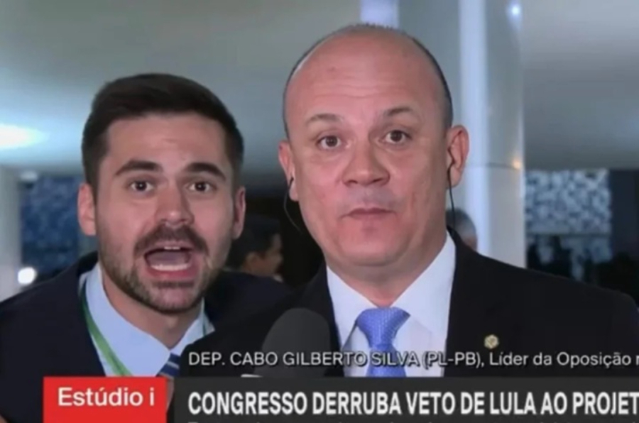 Assessor de André Janones é demitido da câmara.