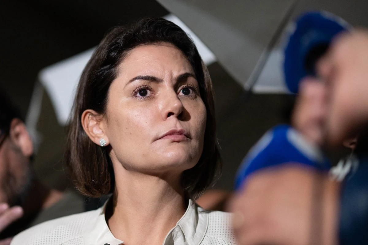  Michelle atualiza estado de saúde de Bolsonaro