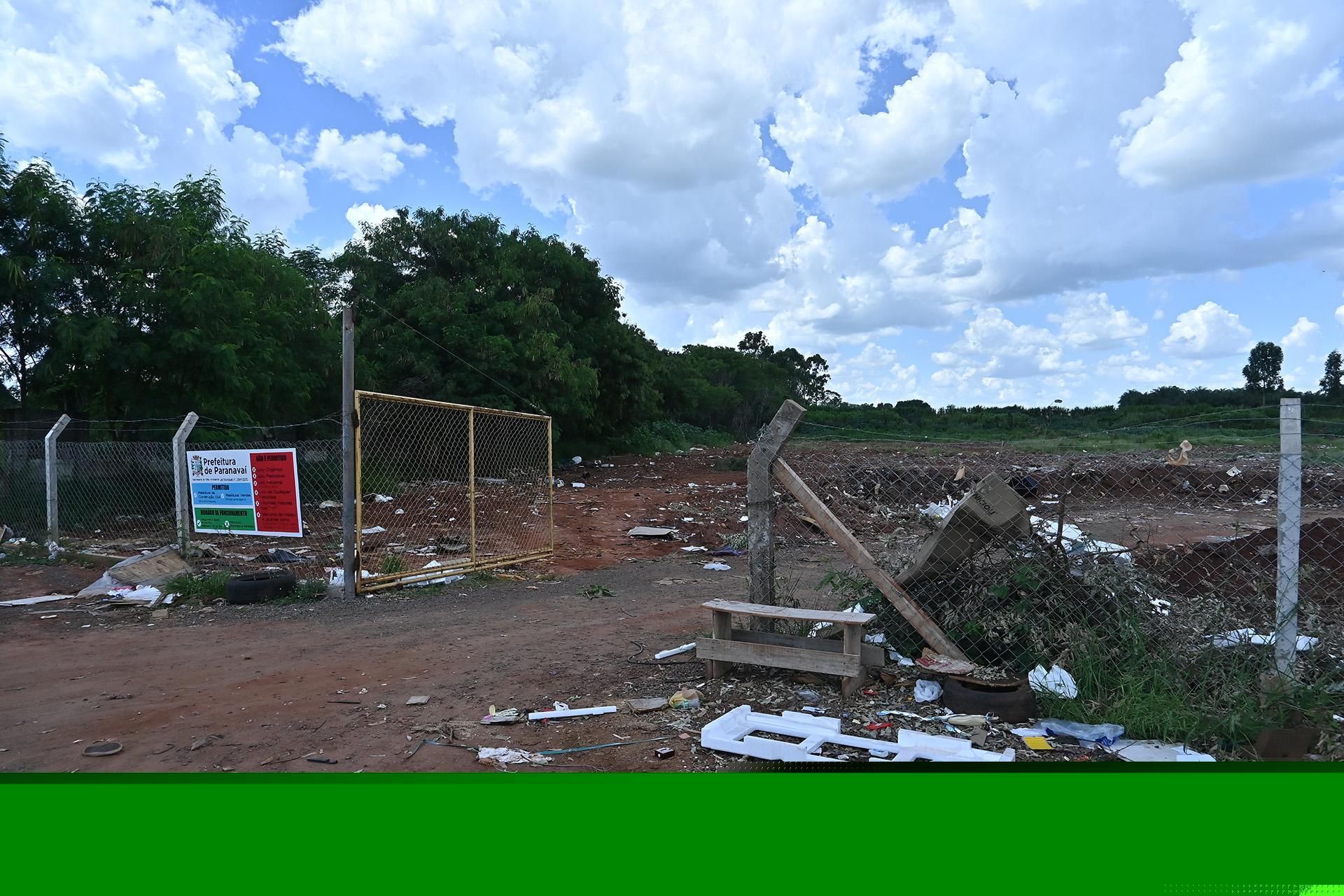 Descarte de lixo no “buracão” é crime ambiental