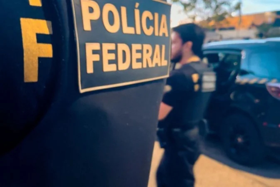 Deputado é preso em operação da PF contra corrupção.