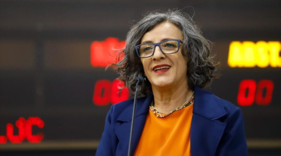 Denúncia contra vereadora de Maringá por assédio e ‘rachadinha’.