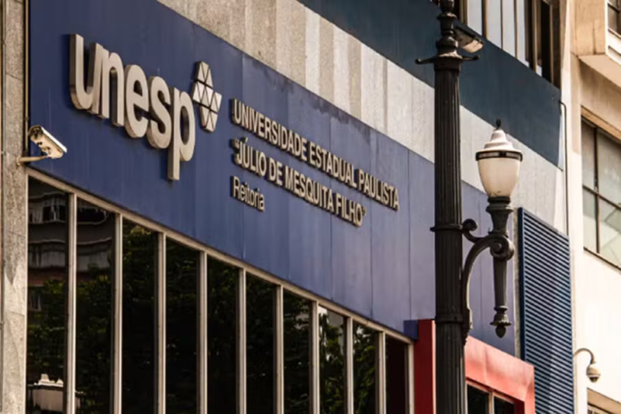 Unesp afasta professores acusados de estupro 