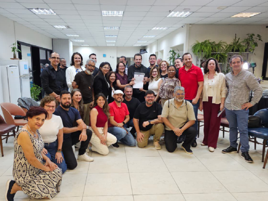 Deputado Arilson reforça críticas à terceirização