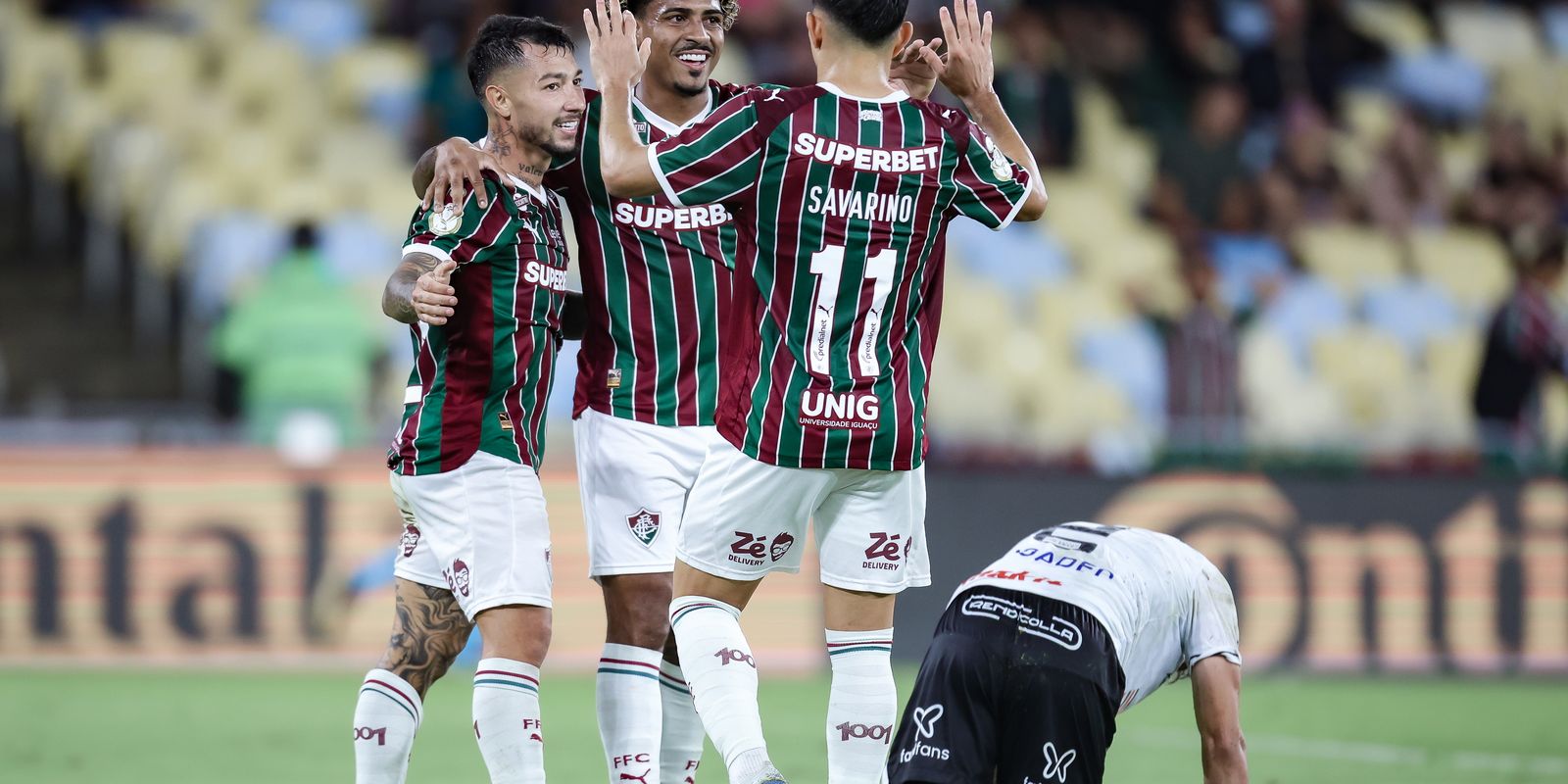 Flu, Inter e Cruzeiro vencem e avançam.