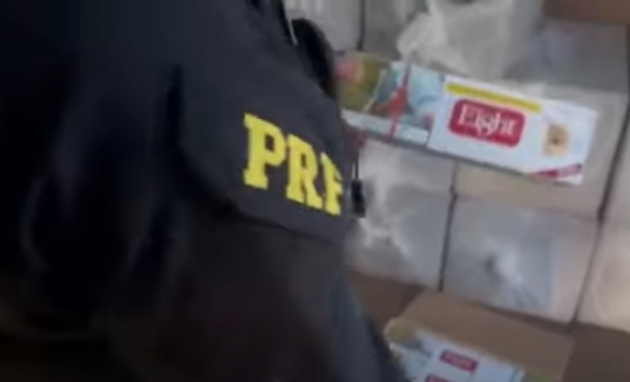PRF apreende carga de cigarros na BR-487