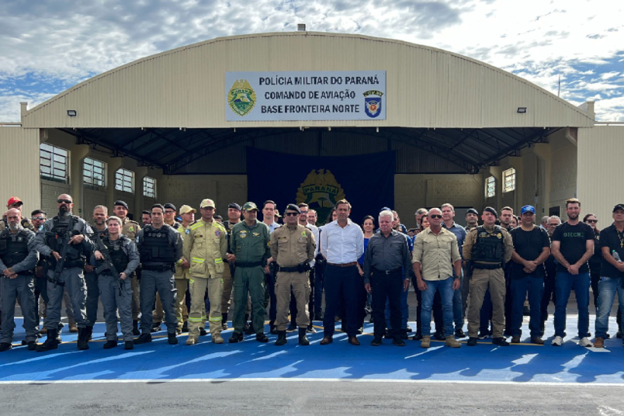 Base aérea é inaugurada em Umuarama.