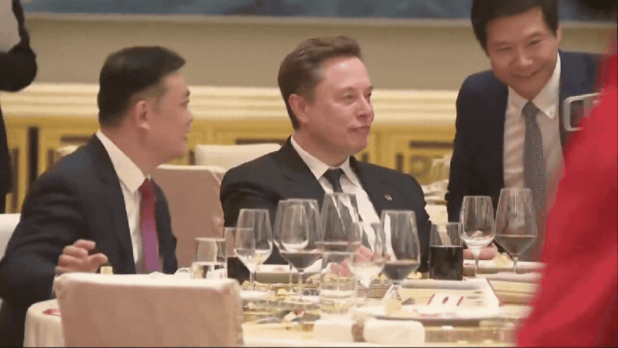 ‘Selfie de trilhões entre Elon Musk e Lei Jun viraliza.