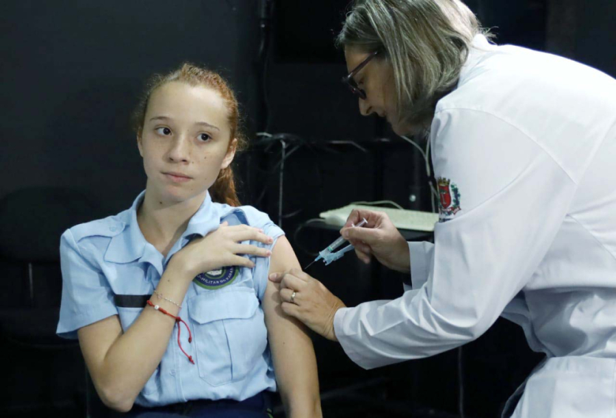 Estado amplia aplicação da vacina da gripe nas escolas do Paraná