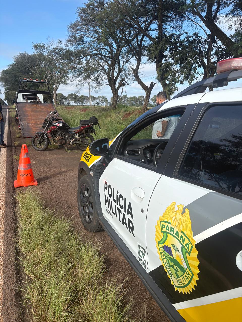 Colisão entre carro e moto deixa casal ferido em Campo Mourão