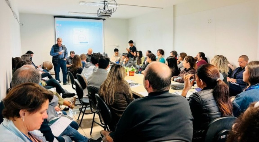 Silvio Barros participa de reunião do COMAS.