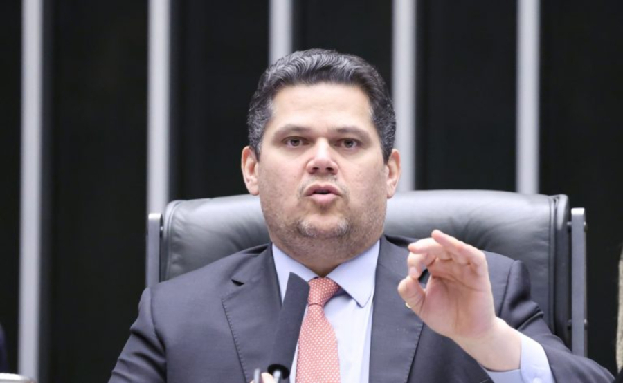 Alcolumbre resiste à abertura de CPI para investigar Banco Master