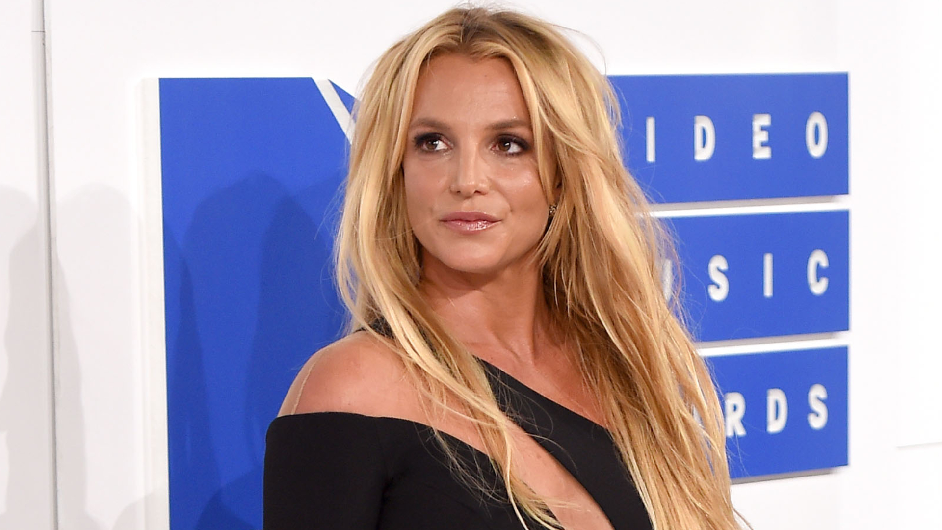 TMZ revela comentário de Britney Spears sobre a mãe durante abordagem policial  