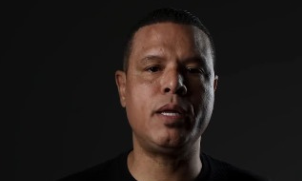 Luis Fabiano lança pré-candidatura a deputado 