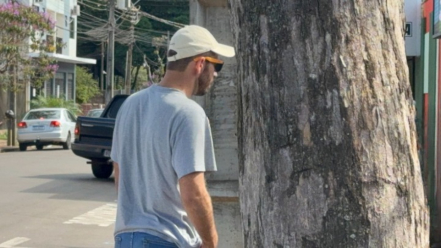 Suspeito de dar apoio a atirador se apresenta à polícia
