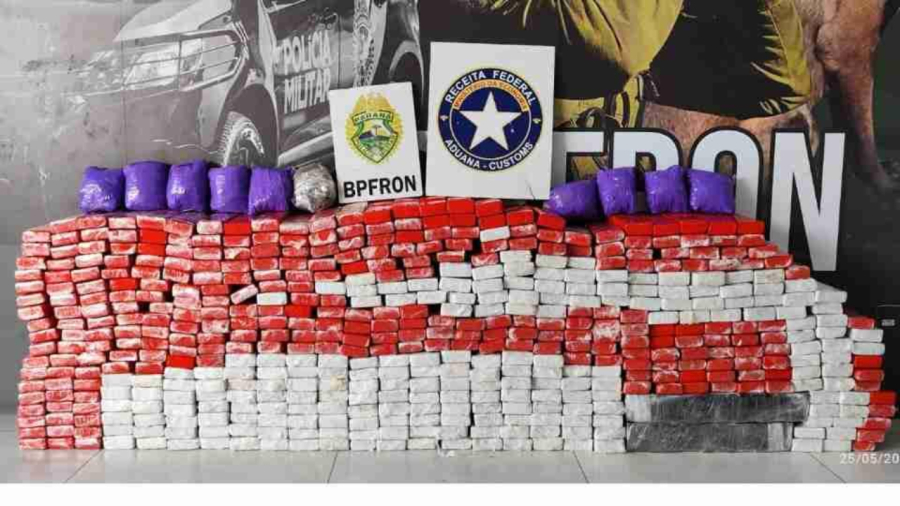 Garotos apreendidos com  400 quilos de maconha