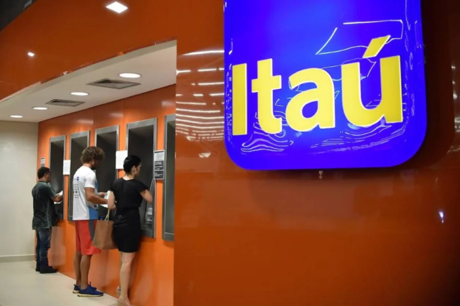 Como o Itaú escondeu cobranças indevidas 