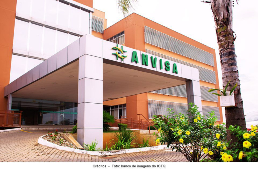 Anvisa proíbe coco ralado, creme e saneante.