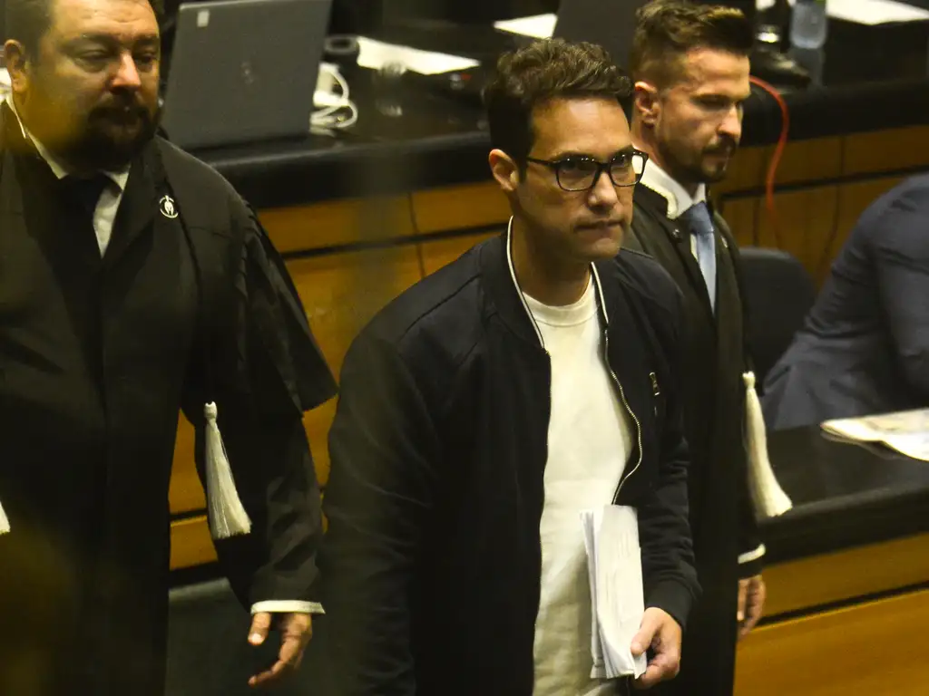 Filha de ex de Jairinho diz que era agredida por ele.