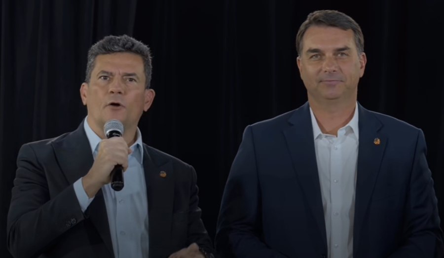 Flávio Bolsonaro lança pré-candidatura de Sergio Moro ao governo do Paraná.
