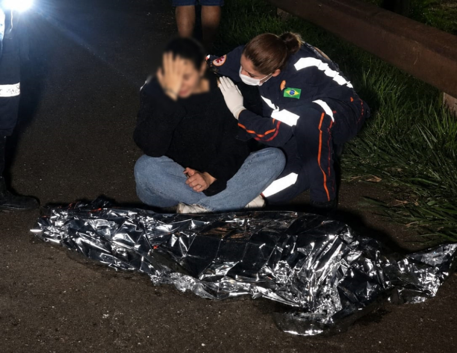 Mulher morre atropelada por caminhonete na PR-323 