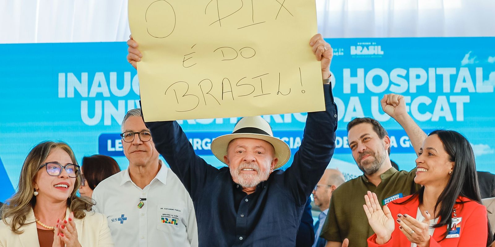 Lula defende Pix e diz que sistema brasileiro assusta americanos