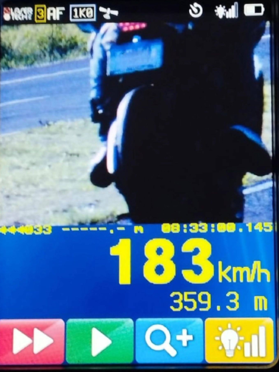 PRF flagra moto a 183 km/h, no oeste do Paraná