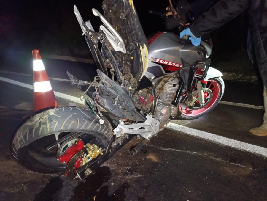 Jovem morre após colisão traseira na BR-376