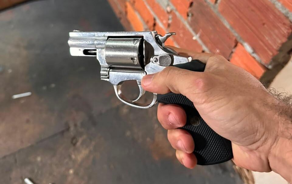 Condenado por homicídio na saidinha é preso por porte de arma