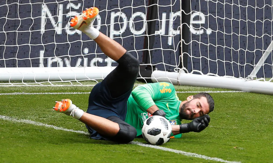 Alisson diz estar “100%” preparado para Copa
