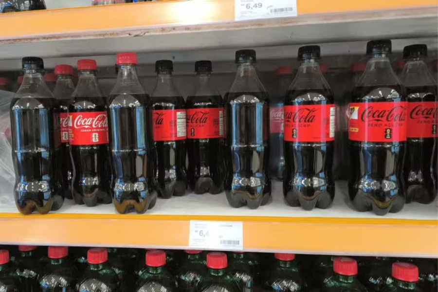 Promoção da Coca-Cola gera alerta após furtos.
