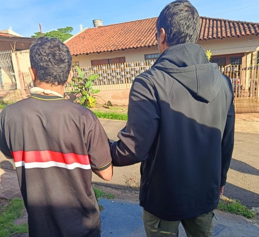 Polícia Civil prende foragido acusado de esfaquear homem.