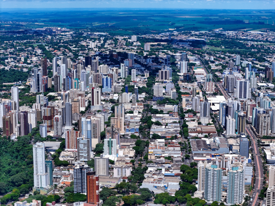 Maringá abre consulta pública para o modelo cívico-militar nas escolas municipais.