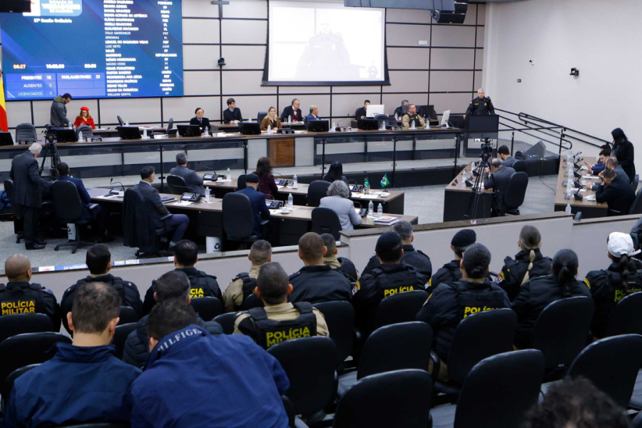 Sessão da Câmara tem aprovação de 10 projetos