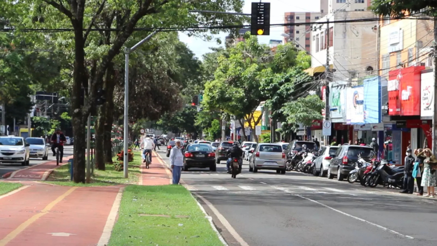 Jogo do Brasil altera horário do comércio e de shoppings