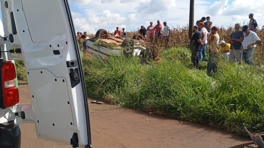 Três pessoas morrem em grave acidente.
