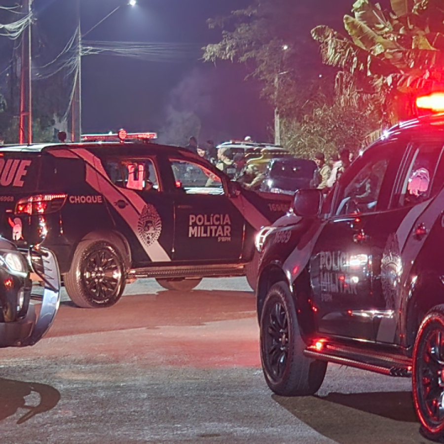 Suspeito de roubo morre em confronto com a PM