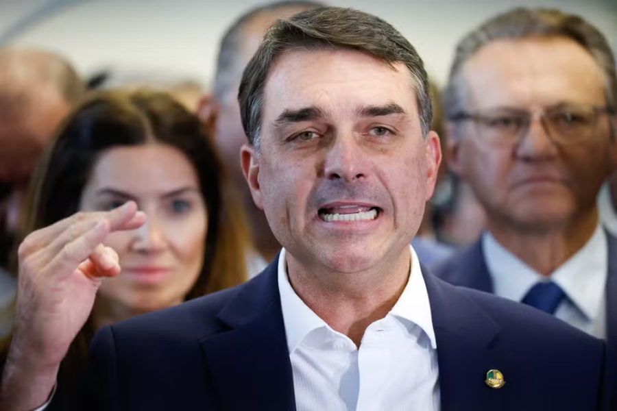 Federação não deve apoiar Flávio Bolsonaro.