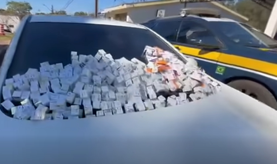 Fundos falsos escondiam 1,5 mil ampolas.