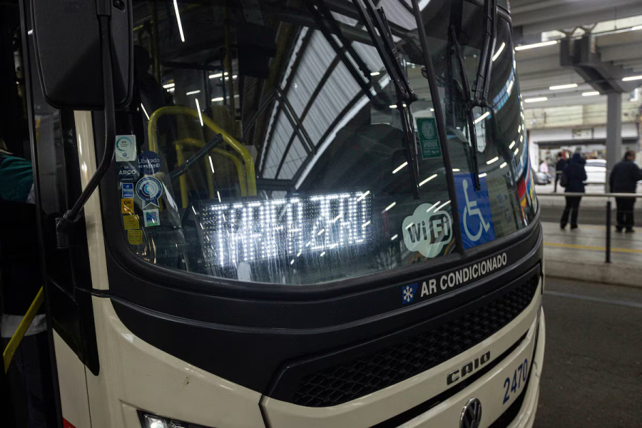 Tarifa zero no ônibus começa a ser revogada.