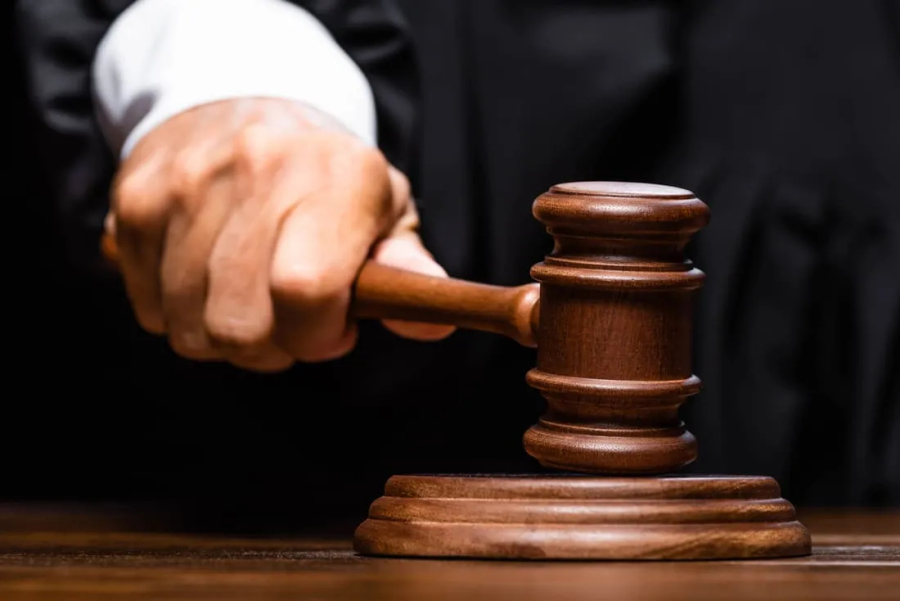 Senado aprova penas duras em crimes contra professores e médicos.