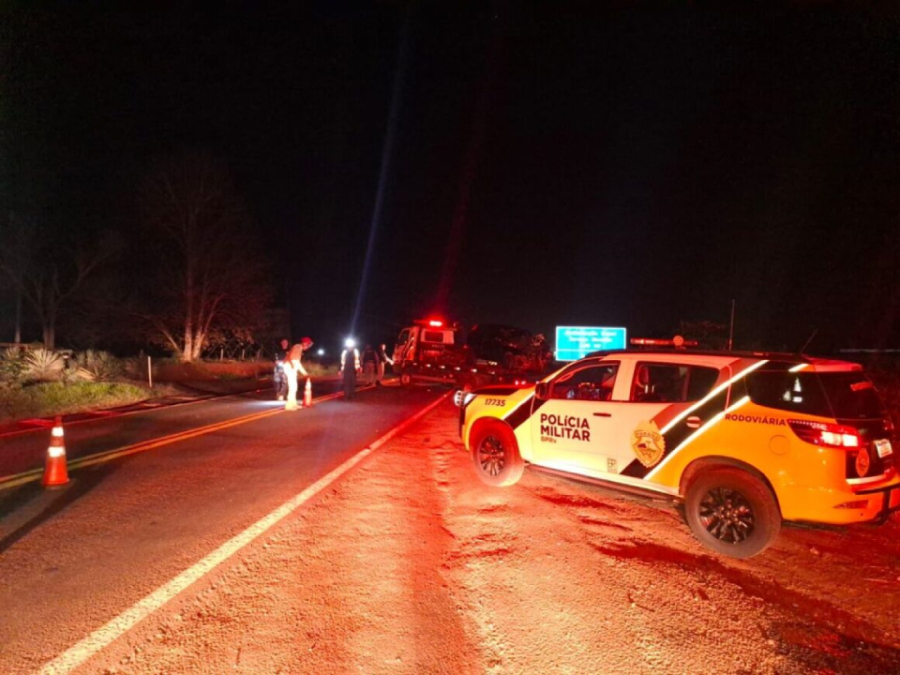 Batida entre moto e Fiat Uno deixa uma vítima.