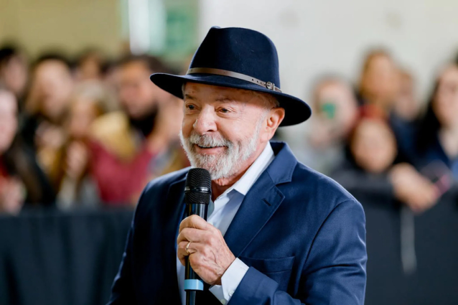 Lula critica ex-ministros e os chama de 