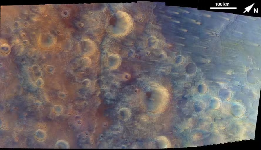 Nasa mostra sobrevoo por Marte.