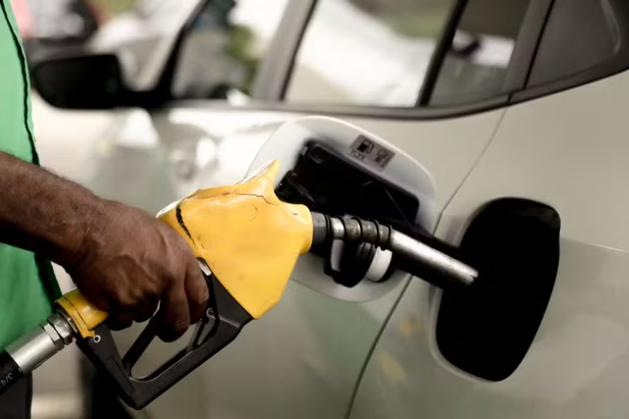 Governo vai prorrogar subvenção da gasolina.