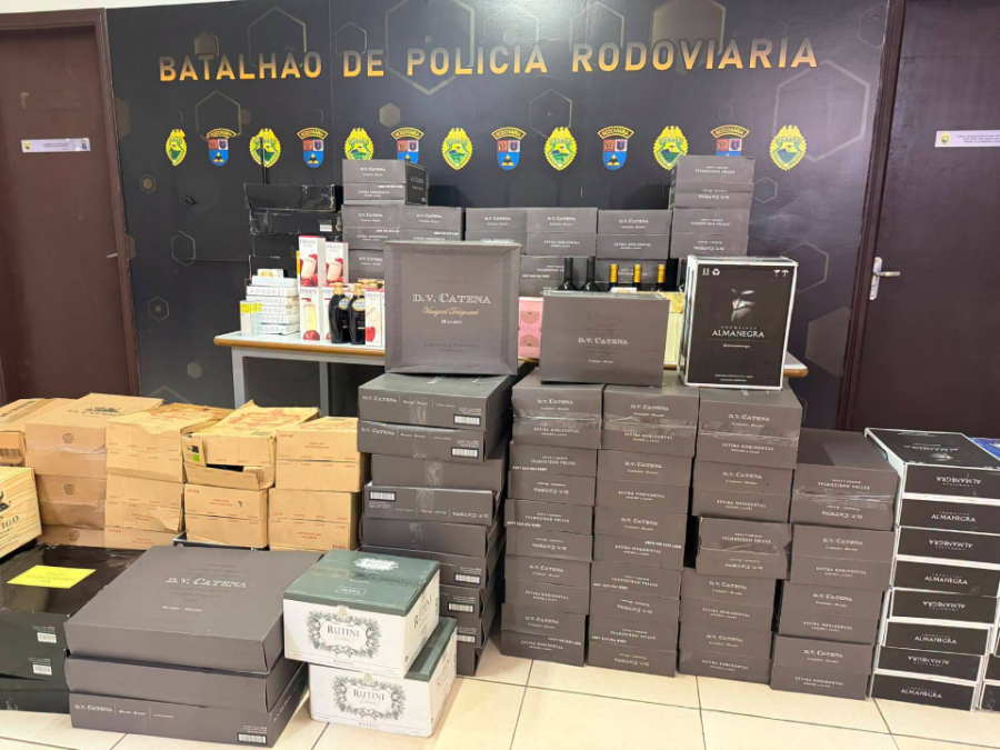 PRE apreende 624 garrafas de vinho.