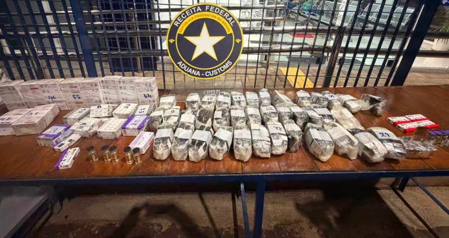 Receita apreende 650 ampolas de anabolizantes.