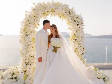 Gabriel Martinelli oficializa união com Isabella Rousso na Grécia