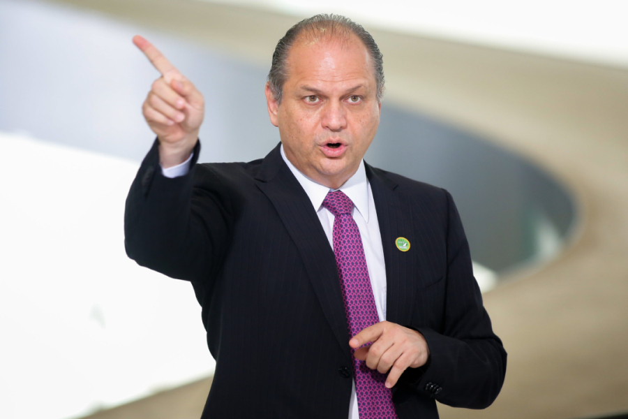 Projeto prevê 12 anos de prisão para motorista embriagado