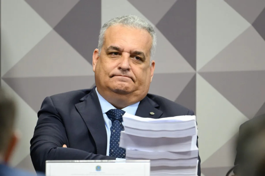 Acusação contra Alfredo Gaspar aguarda parecer.