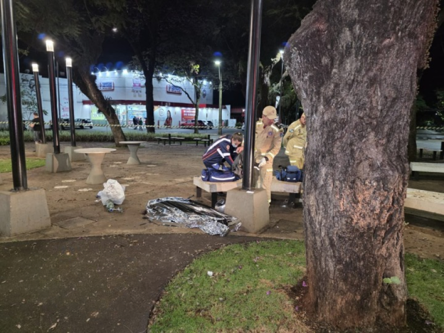 Polícia investiga acidente que matou passageira.